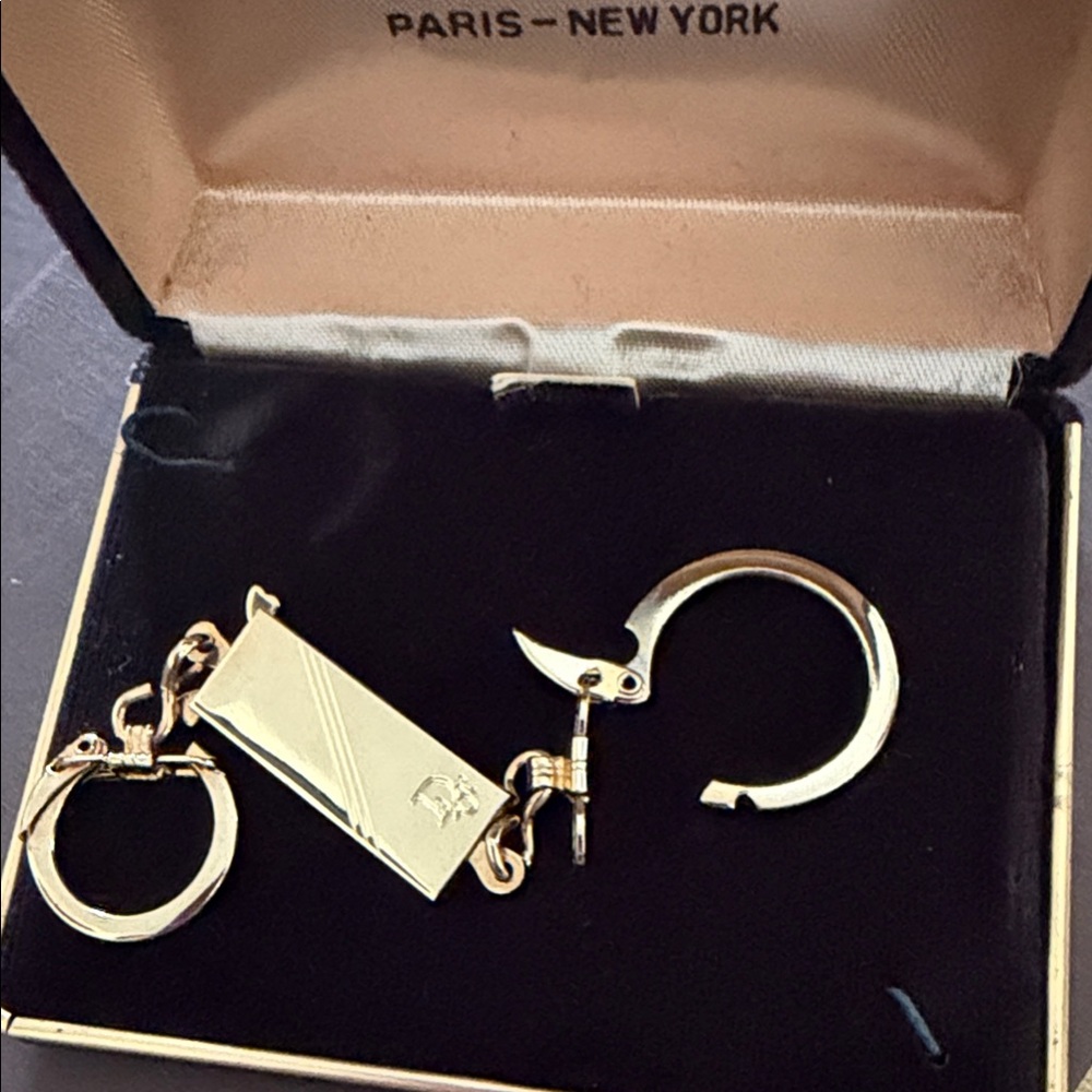Dior Gold Keychain - Picture 7 of 7